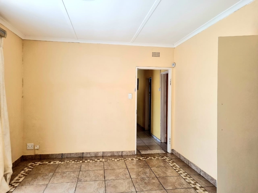 3 Bedroom Property for Sale in Roodepan Northern Cape